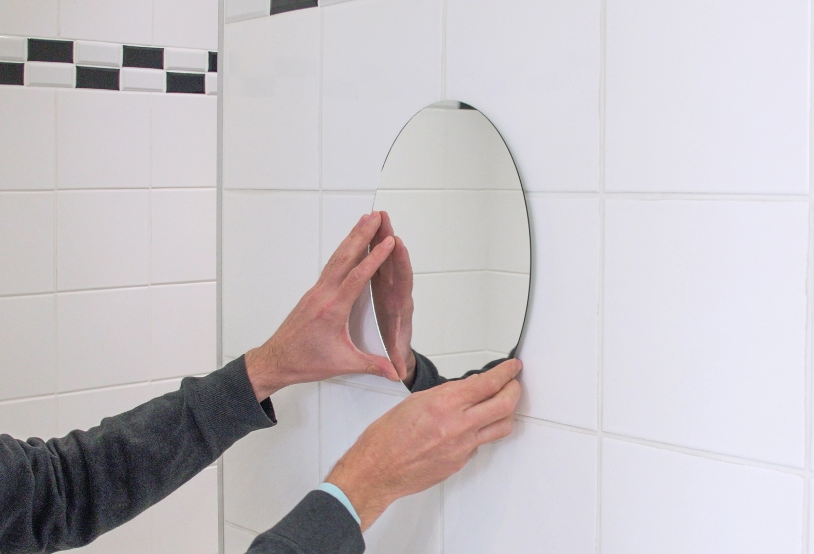 GripTack® Double Side Mounting Tape can be used to mount mirrors.